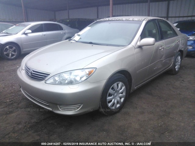 4T1BE32KX6U107676 - 2006 TOYOTA CAMRY LE/XLE/SE GOLD photo 2