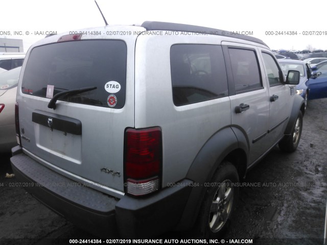 1D8GU28K17W558761 - 2007 DODGE NITRO SXT SILVER photo 4