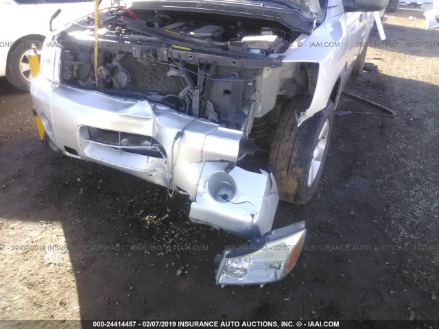 1N6AA07AX4N549579 - 2004 NISSAN TITAN XE/SE/LE SILVER photo 6