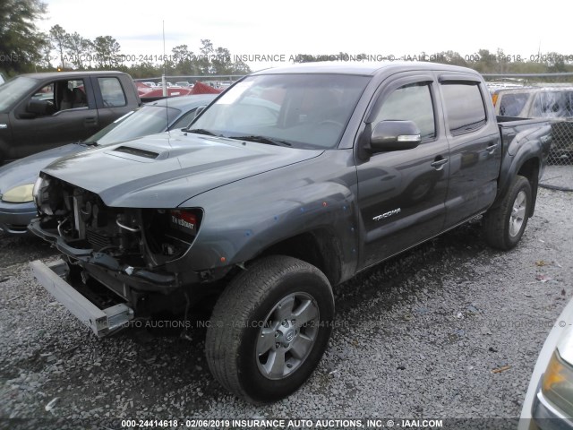 5TFJU4GN4FX088682 - 2015 TOYOTA TACOMA DOUBLE CAB PRERUNNER GRAY photo 2