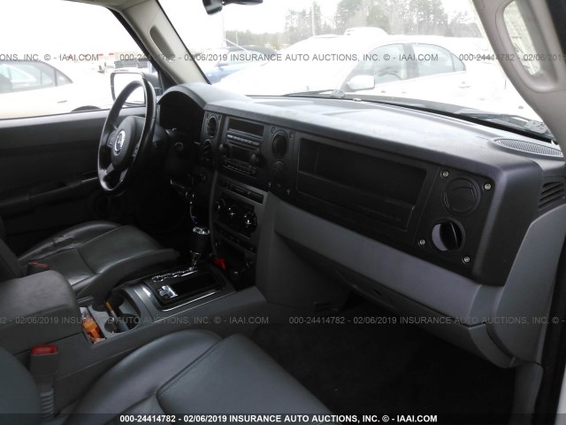 1J8HG48P47C559964 - 2007 JEEP COMMANDER WHITE photo 5