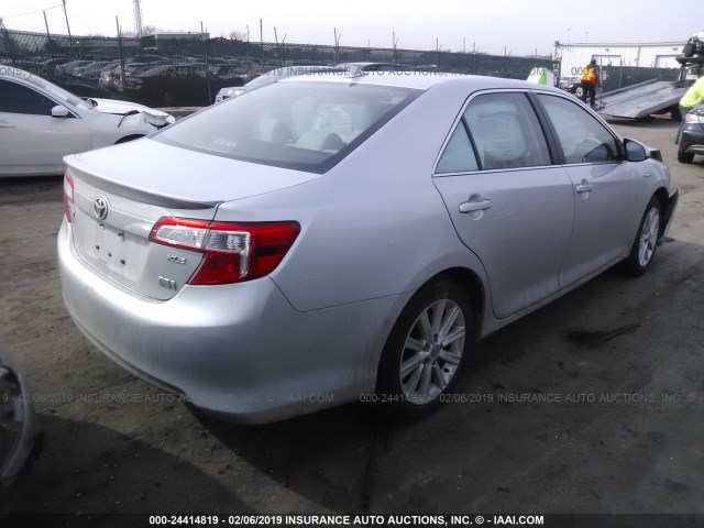 4T1BD1FK2EU129753 - 2014 TOYOTA CAMRY HYBRID/LE/XLE SILVER photo 4