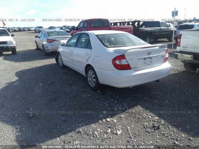 4T1BE30K04U272247 - 2004 TOYOTA CAMRY LE/XLE/SE WHITE photo 3