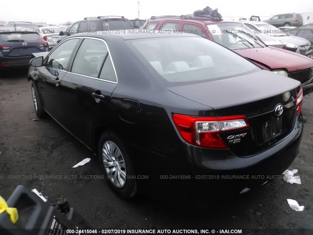 4T1BF1FK4CU055940 - 2012 TOYOTA CAMRY SE/LE/XLE BLACK photo 3