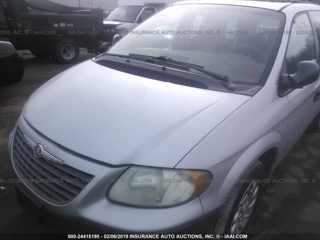 1C4GJ25332B565764 - 2002 CHRYSLER VOYAGER SILVER photo 6