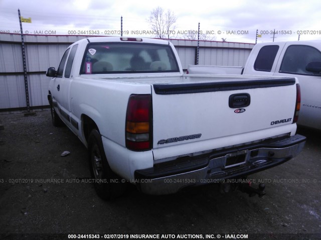 2GCEC19V921422826 - 2002 CHEVROLET SILVERADO C1500 WHITE photo 3