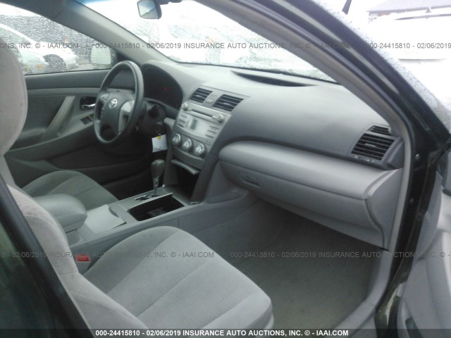 4T1BF3EK6AU511169 - 2010 TOYOTA CAMRY SE/LE/XLE 绿色 照片 5