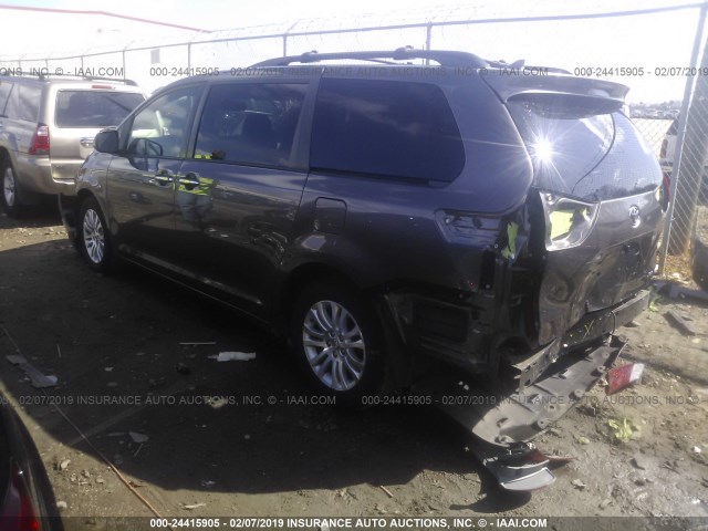 5TDYK3DCXCS253895 - 2012 TOYOTA SIENNA XLE/LIMITED SILVER photo 3