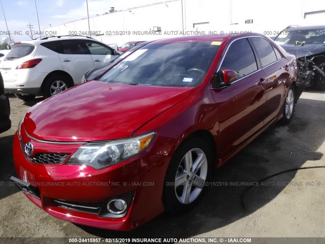 4T1BF1FK6DU723111 - 2013 TOYOTA CAMRY L/SE/LE/XLE RED photo 2
