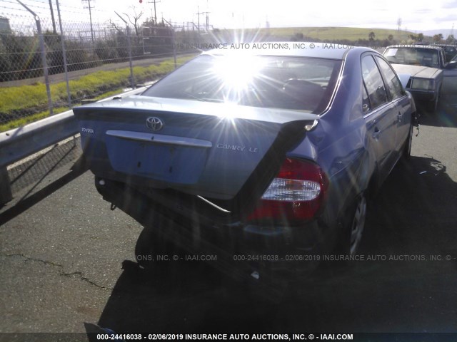 JTDBE32K040272600 - 2004 TOYOTA CAMRY LE/XLE BLUE photo 4