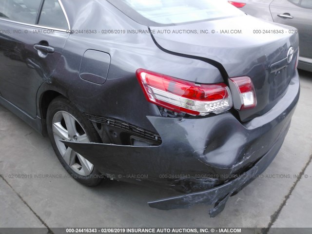 4T1BF3EK5BU614939 - 2011 TOYOTA CAMRY SE/LE/XLE 灰色 照片 6