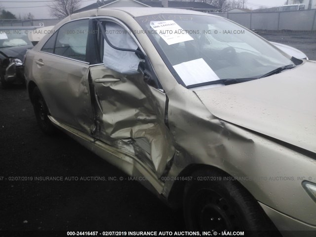 4T1BF3EK7BU636036 - 2011 TOYOTA CAMRY SE/LE/XLE ოქროსფერი ფოტო 6