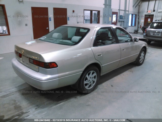 JT2BF28K4X0220141 - 1999 TOYOTA CAMRY LE/XLE GOLD photo 4