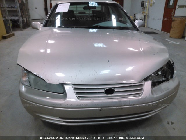 JT2BF28K4X0220141 - 1999 TOYOTA CAMRY LE/XLE GOLD photo 6