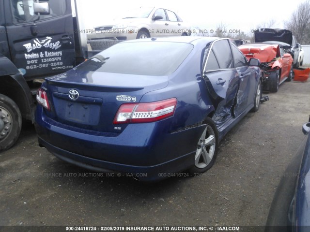 4T1BF3EK7BU598064 - 2011 TOYOTA CAMRY SE/LE/XLE BLUE photo 4