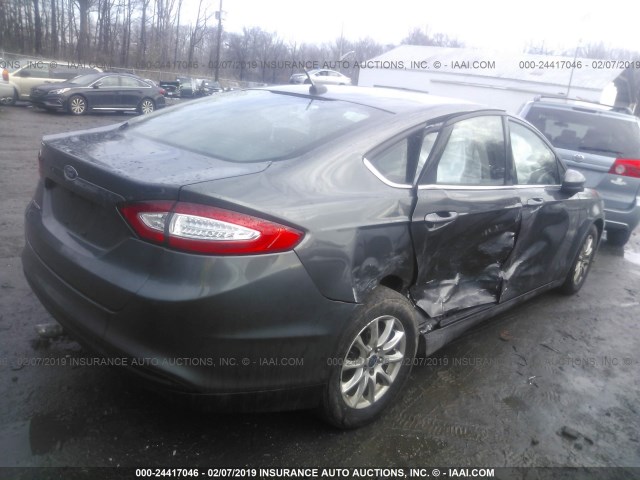 1FA6P0G71F5111165 - 2015 FORD FUSION S GRAY photo 4