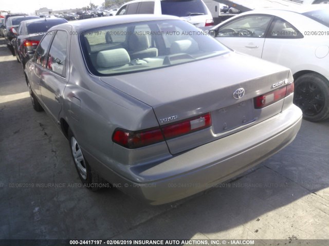 JT2BG22KXX0277322 - 1999 TOYOTA CAMRY LE/XLE GRAY photo 3