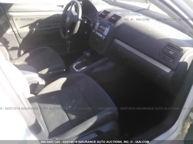 3VWPF71K87M082988 - 2007 VOLKSWAGEN JETTA 2.5 WHITE photo 5