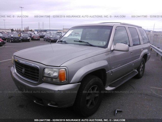 1GYEK13R4YR148461 - 2000 CADILLAC ESCALADE GRAY photo 2