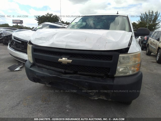 1GCEC14C68Z167347 - 2008 CHEVROLET SILVERADO C1500 WHITE photo 6