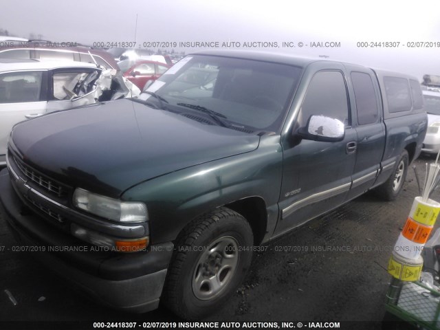 2GCEC19VX21250211 - 2002 CHEVROLET SILVERADO C1500 GREEN photo 2