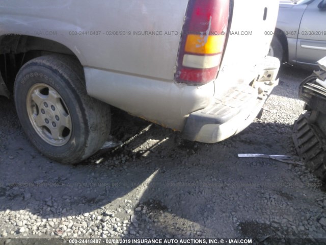 2GCEC19TX11128784 - 2001 CHEVROLET SILVERADO C1500 GRAY photo 6