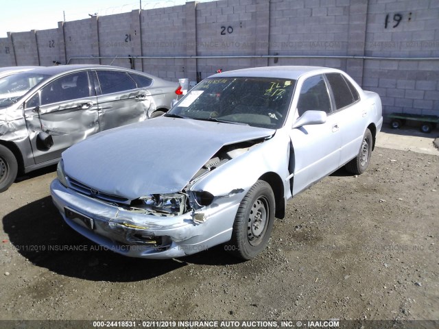 4T1BG12K7TU800330 - 1996 TOYOTA CAMRY DX/LE/XLE SILVER photo 6