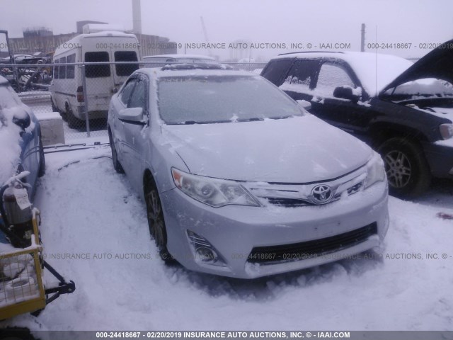 4T4BF1FK8CR248517 - 2012 TOYOTA CAMRY SE/LE/XLE 银色 照片 1