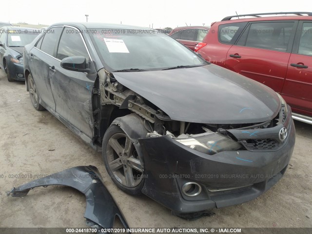 4T1BF1FK4CU046266 - 2012 TOYOTA CAMRY SE/LE/XLE GRAY photo 1