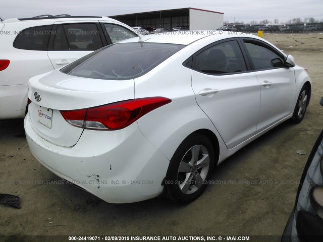 5NPDH4AE4DH291722 - 2013 HYUNDAI ELANTRA GLS/LIMITED WHITE photo 4