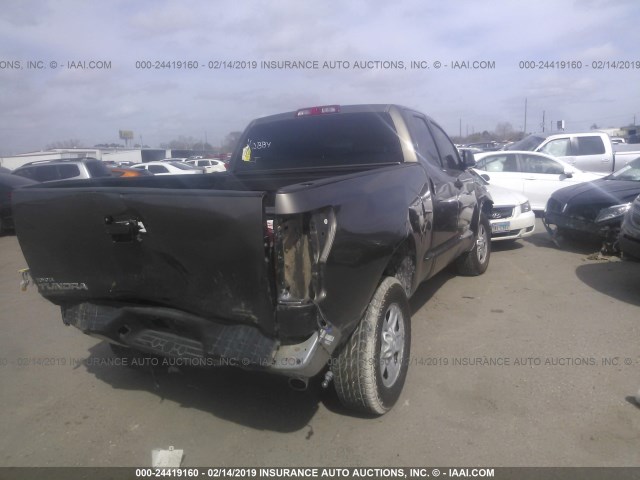 5TFRM5F15AX019032 - 2010 TOYOTA TUNDRA DOUBLE CAB SR5 GRAY photo 4