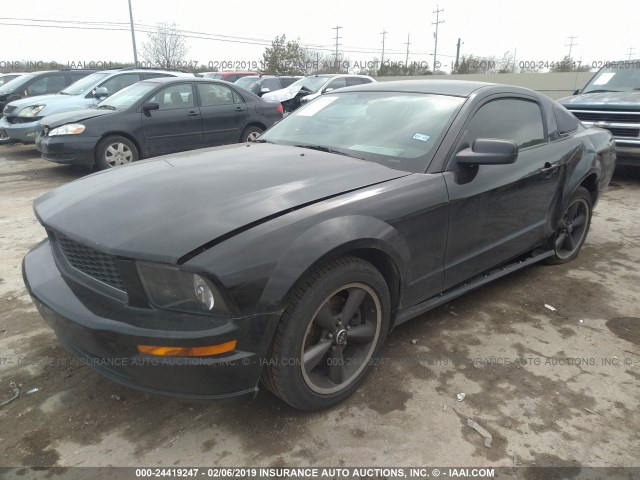 1ZVHT82HX85159065 - 2008 FORD MUSTANG GT BLACK photo 2