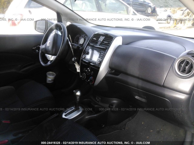 3N1CE2CP2JL356430 - 2018 NISSAN VERSA NOTE S/S PLUS/SV/SL/SR GRAY photo 5