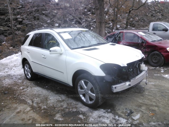 4JGBB8GB2BA679609 - 2011 MERCEDES-BENZ ML 350 4MATIC WHITE photo 1