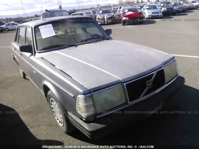 YV1AA8847L1393124 - 1990 VOLVO 240 DL SILVER photo 1