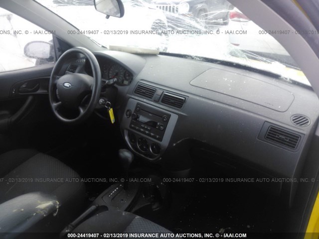 1FAFP31N37W233126 - 2007 FORD FOCUS ZX3/S/SE/SES YELLOW photo 5