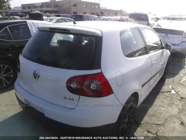 WVWBS71K97W085892 - 2007 VOLKSWAGEN RABBIT WHITE photo 4