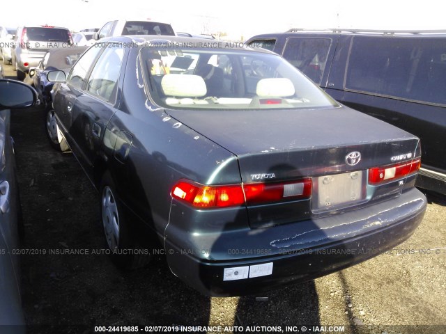 JT2BF22K0W0121498 - 1998 TOYOTA CAMRY CE/LE/XLE GREEN photo 3