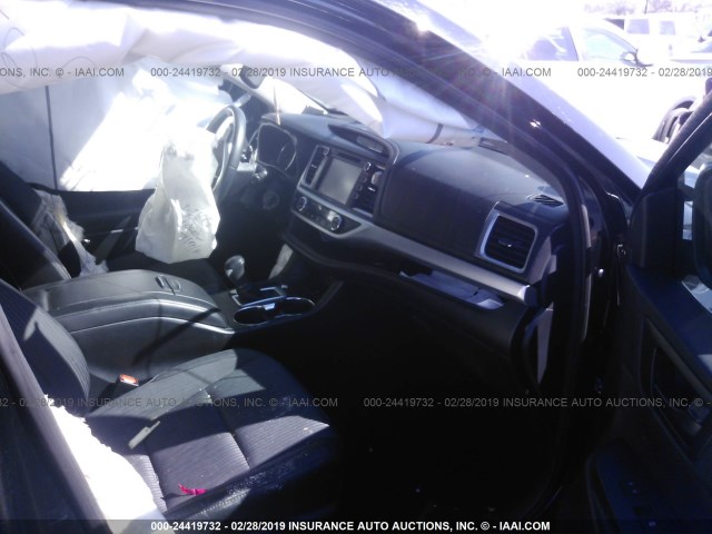 5TDBZRFHXHS416744 - 2017 TOYOTA HIGHLANDER LE/LE PLUS შავი ფოტო 5