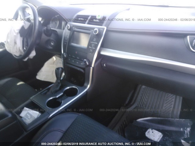 4T1BF1FK4FU906610 - 2015 TOYOTA CAMRY LE/XLE/SE/XSE SILVER photo 5