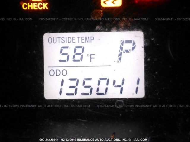 2T1KU4EE6AC406977 - 2010 TOYOTA COROLLA MATRIX  SILVER photo 7