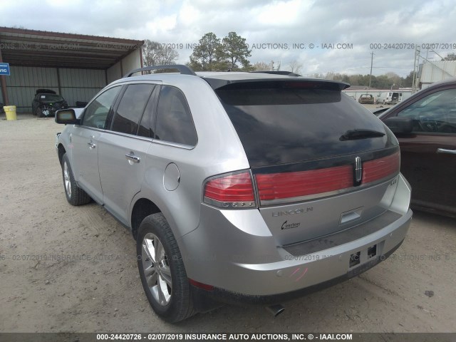 2LMDJ6JC5ABJ25635 - 2010 LINCOLN MKX SILVER photo 3