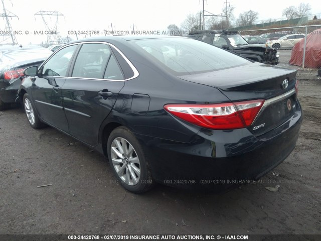 4T1BF1FK6FU478829 - 2015 TOYOTA CAMRY LE/XLE/SE/XSE 深蓝色 照片 3