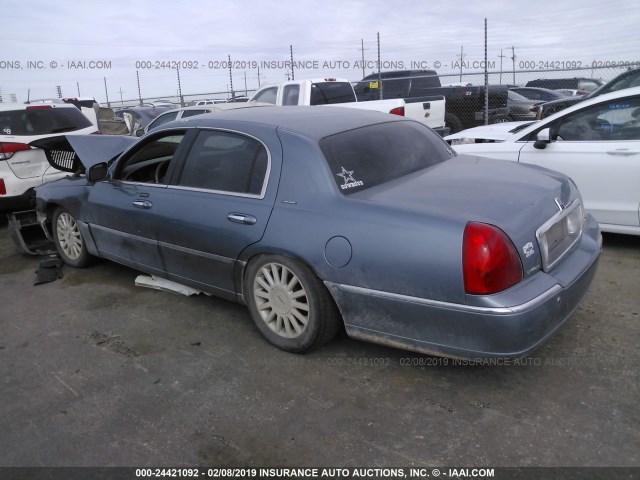 1LNHM81W24Y631389 - 2004 LINCOLN TOWN CAR EXECUTIVE/SIGNATURE BLUE photo 3