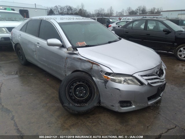 4T4BF3EKXAR014695 - 2010 TOYOTA CAMRY SE/LE/XLE GRAY photo 1