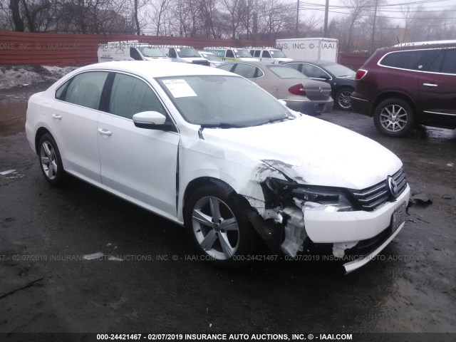 1VWBP7A35DC037620 - 2013 VOLKSWAGEN PASSAT SE WHITE photo 1