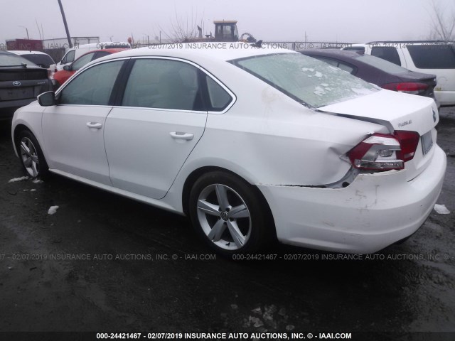 1VWBP7A35DC037620 - 2013 VOLKSWAGEN PASSAT SE WHITE photo 3