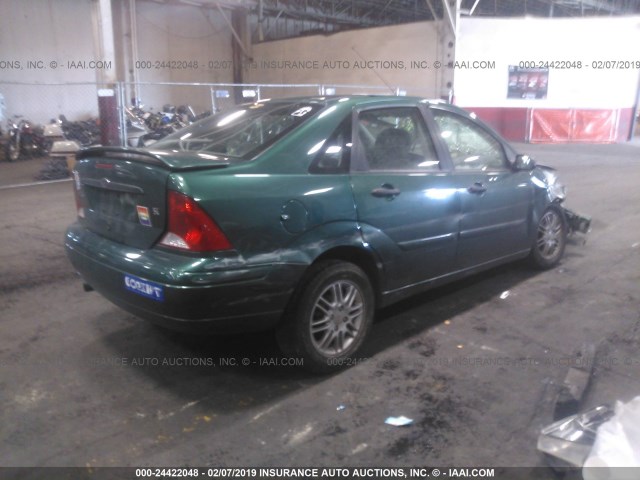 1FAFP3831YW164295 - 2000 FORD FOCUS ZTS GREEN photo 4
