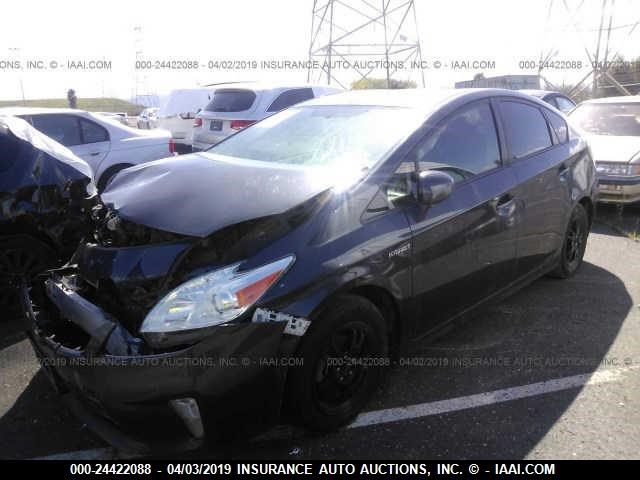 JTDKN3DU4F1912531 - 2015 TOYOTA PRIUS GRAY photo 2