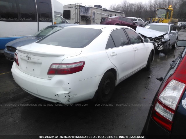 4T1BE46K77U531673 - 2007 TOYOTA CAMRY NEW GENERAT CE/LE/XLE/SE WHITE photo 4